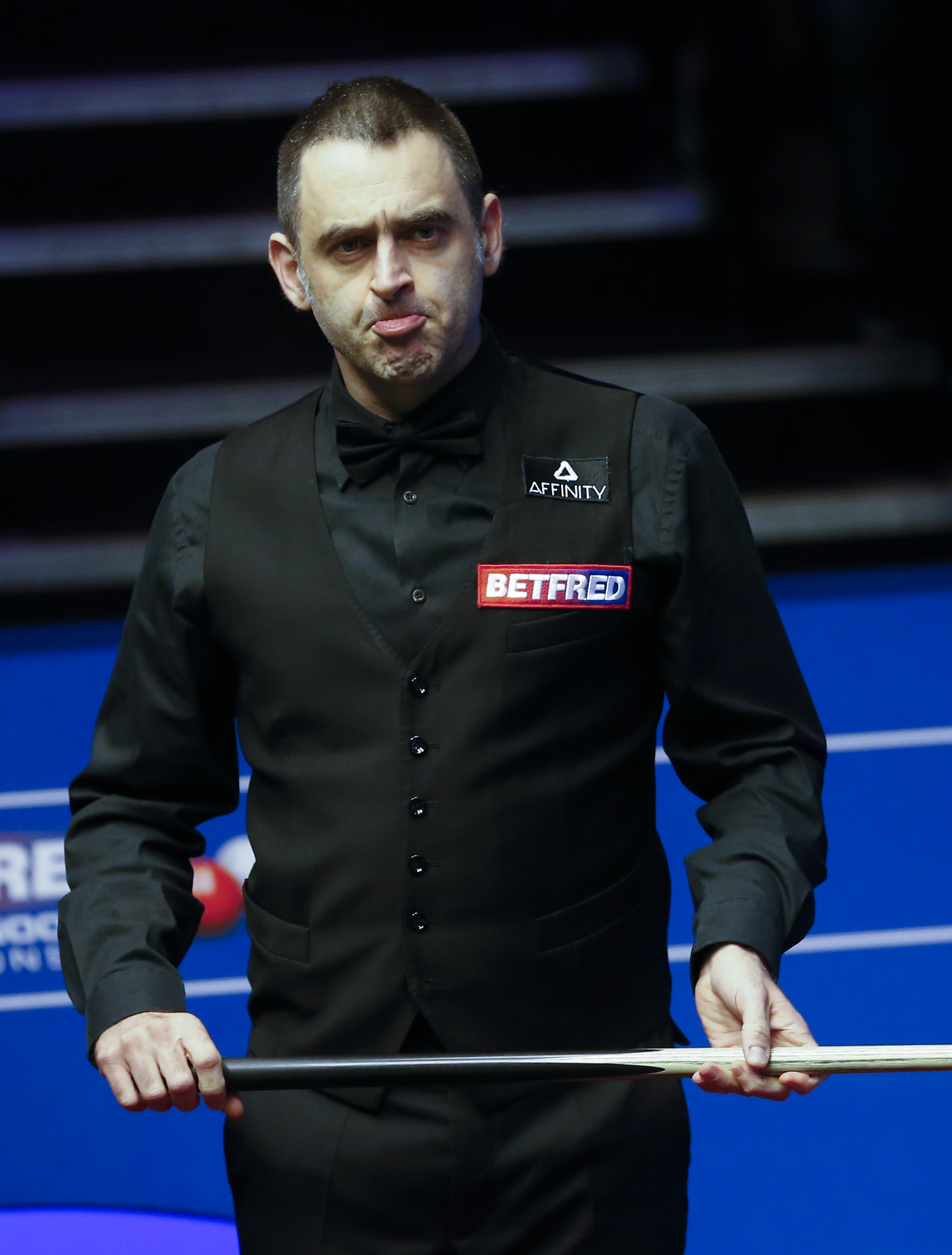 让国足不断 让国足不断