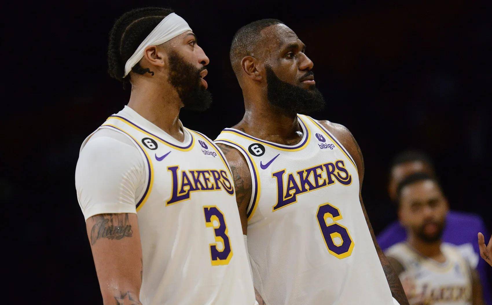 术高超且经 术高超且经